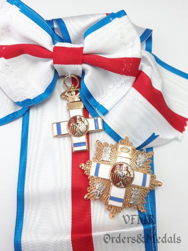 Orden für Militärischen Verdienst, Blaues Grosskreuz mit Schärpe